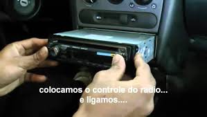Como instalar um rádio CD Player no carro
