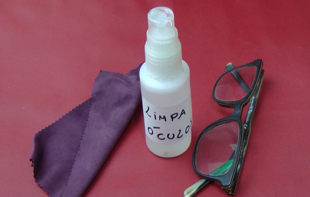 Como Fazer o Melhor Spray Limpa Óculos pano microfibra, solução para limpar óculos e os óculos