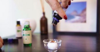 10 Maneiras naturais de fazer sua casa cheirar super bem bola de algodão com extratos