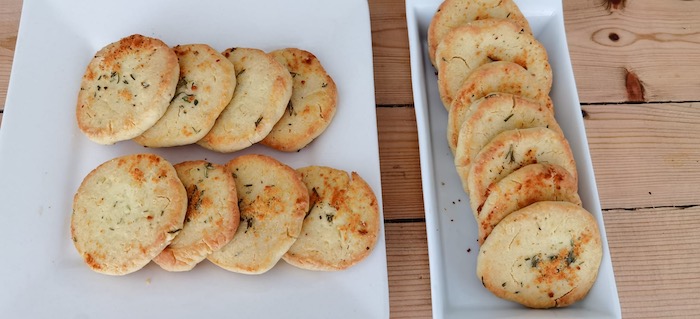 biscoite de queijo e ervas 