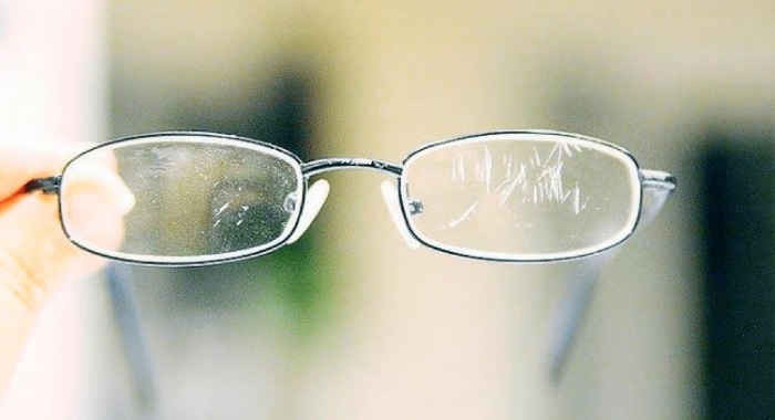 9 Maneiras Fáceis de se Livrar de Arranhões nos Óculos