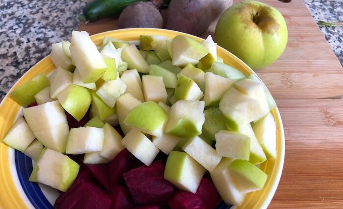 maça pepino beterraba picados