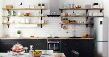 Prateleiras para Cozinha – Vantagens e Desvantagens de não ter um Armário prateleiras abertas de cozinha